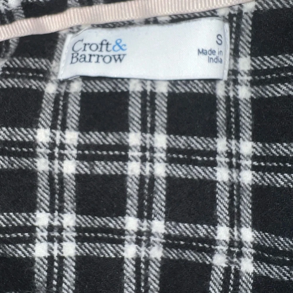 Croft & Barrow Black and White Plaid Flannel Long Sleeve Shirt - Picture 7 of 10